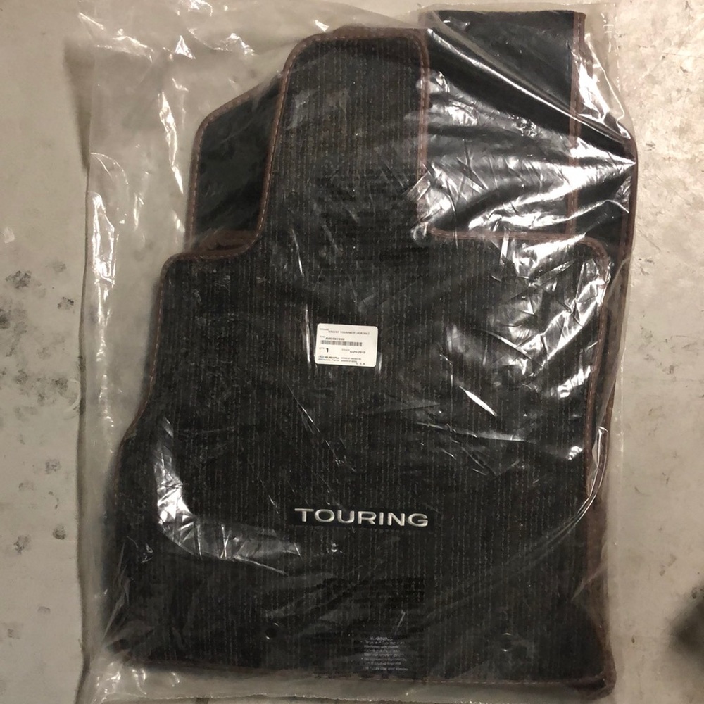 NEW Subaru Ascent touring carpet floor mats